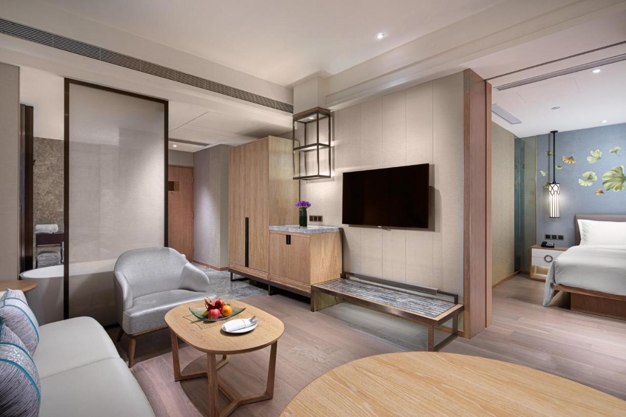 Crowne Plaza Shanghai Nanjing Road By Ihg Exterior foto Deluxe Suite