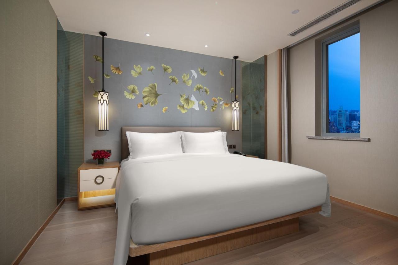 Crowne Plaza Shanghai Nanjing Road By Ihg Exterior foto Deluxe Suite