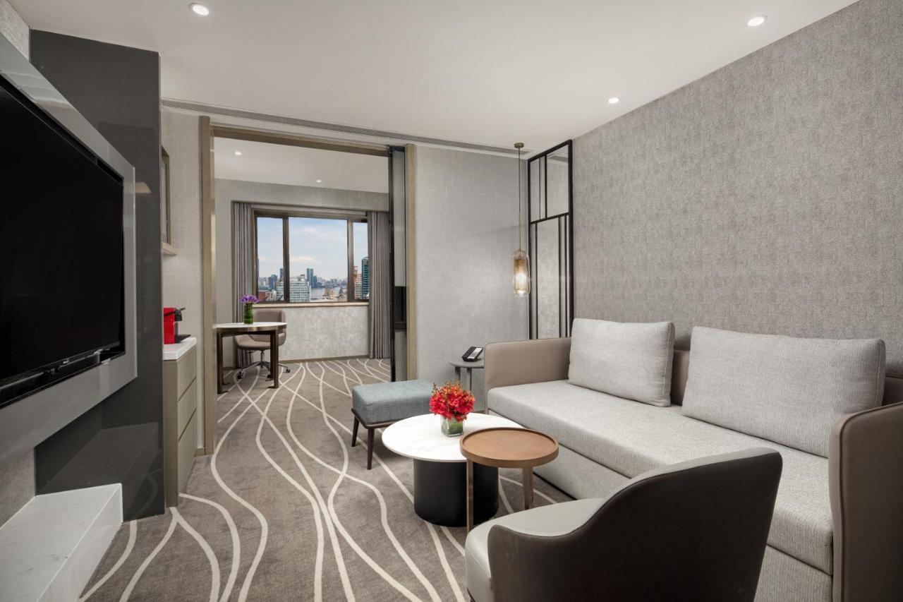 Crowne Plaza Shanghai Nanjing Road By Ihg Exterior foto A suite at the hotel